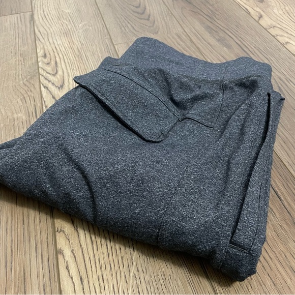 Lululemon‎ Heathered Black Dark Gray Discipline Pants - Picture 1 of 10